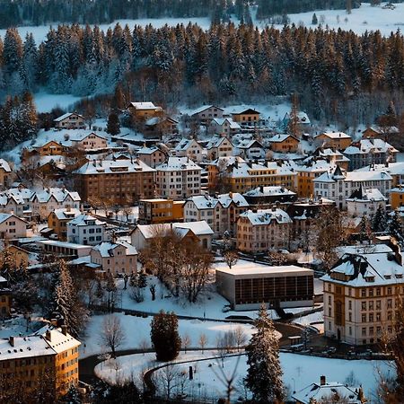 Appartement Luna Avec Parking Couvert Prive Ле-Локль Екстер'єр фото