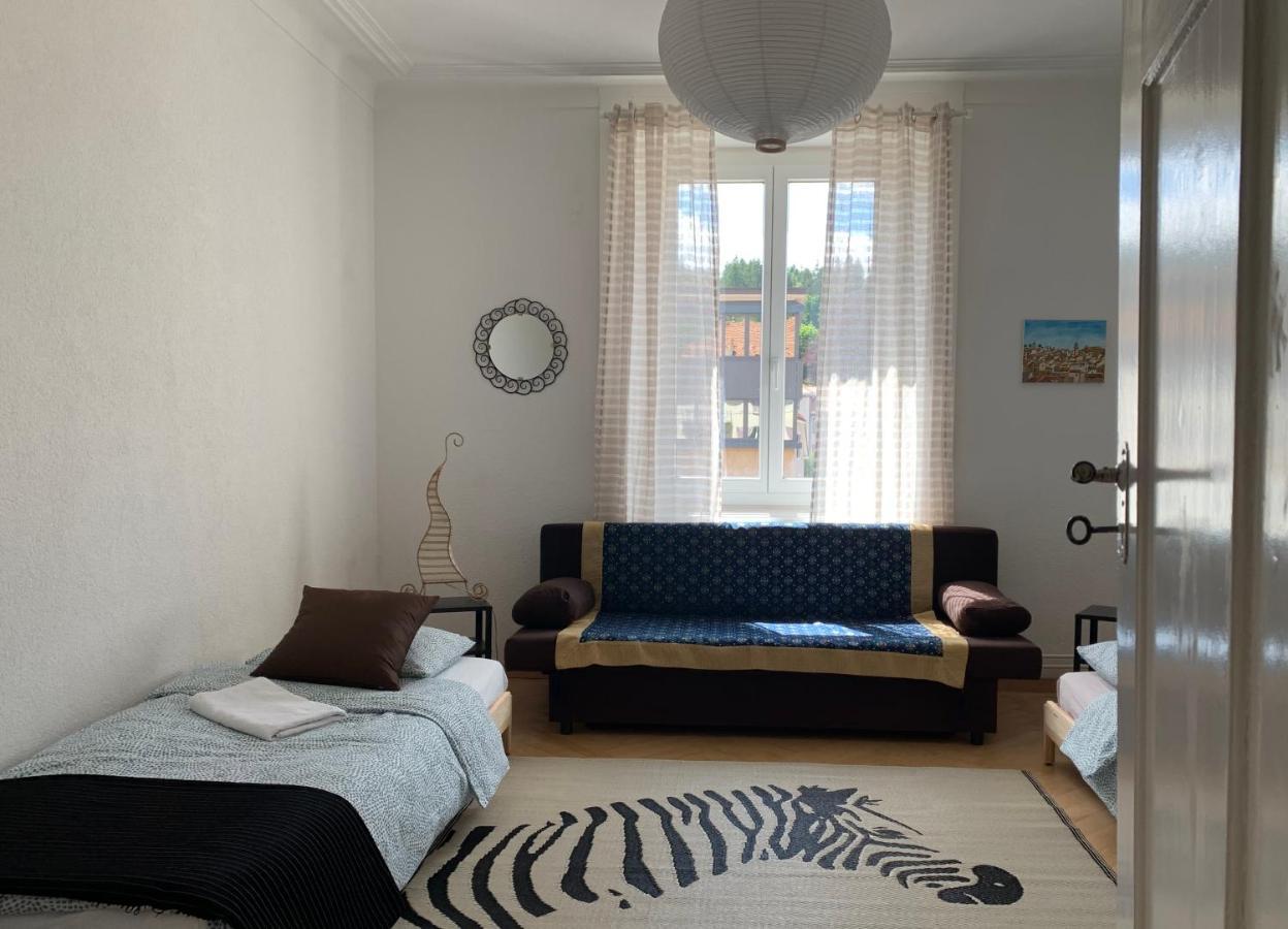 Appartement Luna Avec Parking Couvert Prive Ле-Локль Екстер'єр фото